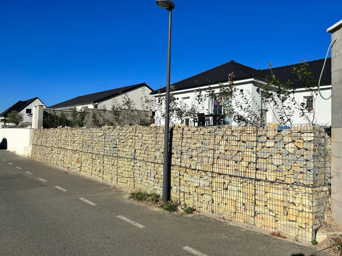 Chambre Privee/Climatisee+Tv /Petit Dejeuner Inclu/Tout Confort Nevers Exterior photo