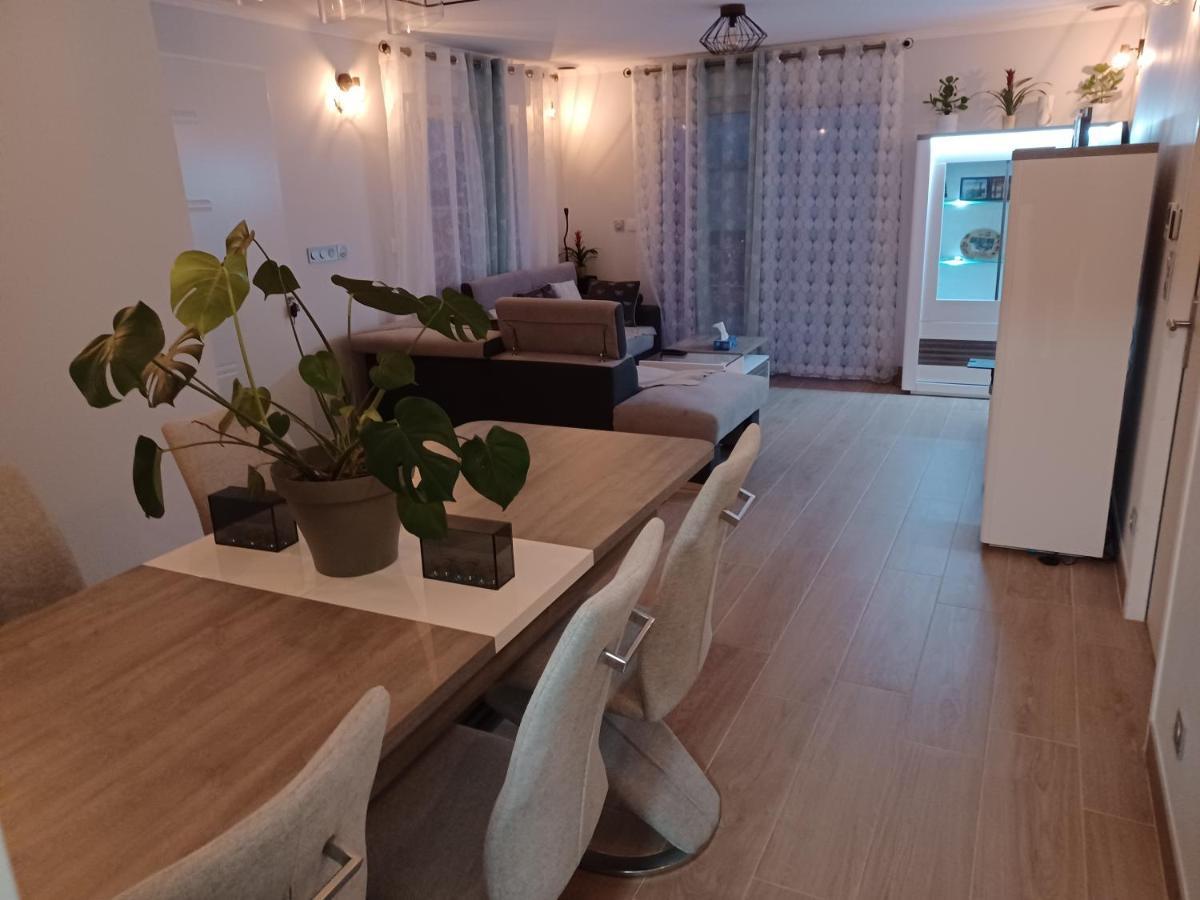 Chambre Privee/Climatisee+Tv /Petit Dejeuner Inclu/Tout Confort Nevers Exterior photo