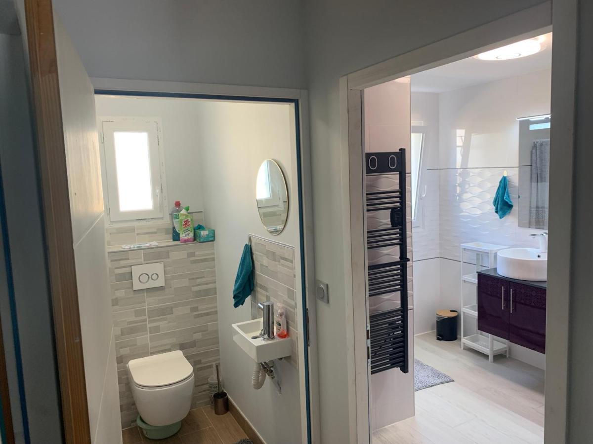 Chambre Privee/Climatisee+Tv /Petit Dejeuner Inclu/Tout Confort Nevers Exterior photo