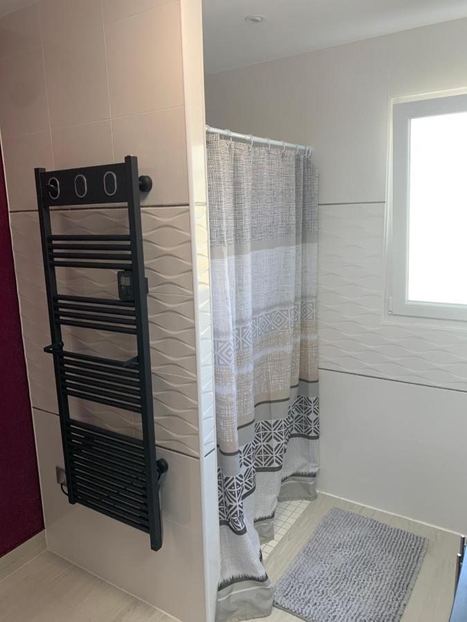 Chambre Privee/Climatisee+Tv /Petit Dejeuner Inclu/Tout Confort Nevers Exterior photo