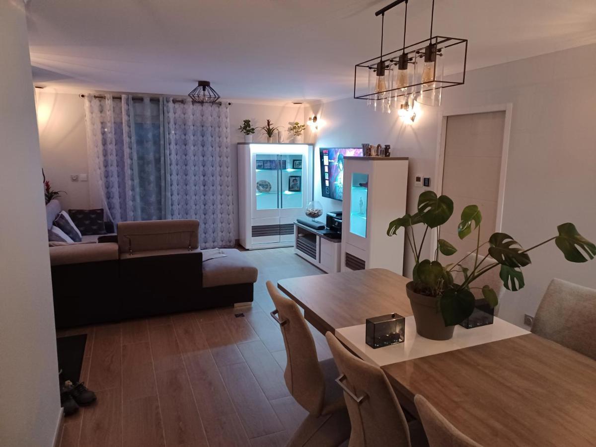 Chambre Privee/Climatisee+Tv /Petit Dejeuner Inclu/Tout Confort Nevers Exterior photo