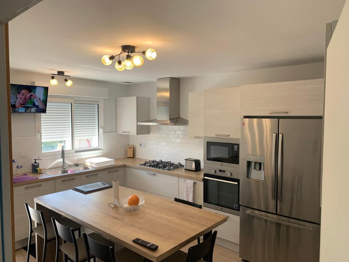 Chambre Privee/Climatisee+Tv /Petit Dejeuner Inclu/Tout Confort Nevers Exterior photo